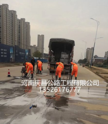 公路壓漿工程隊：地基工程施工要點